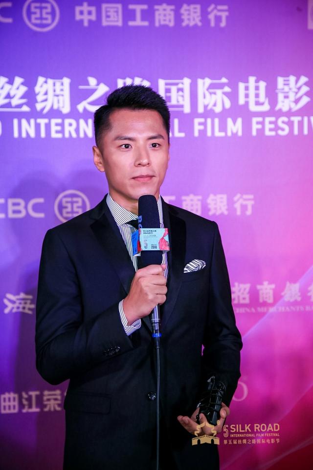 西安演员封柏"特别出演"《影》 获张艺谋邓超认可