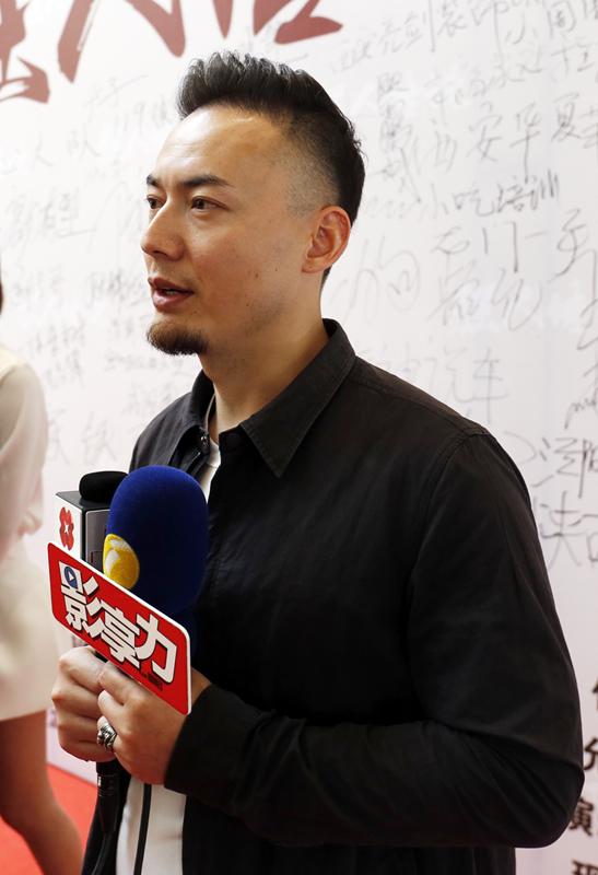 《狂人传说》西安首映 主演王双宝、传说哥现身