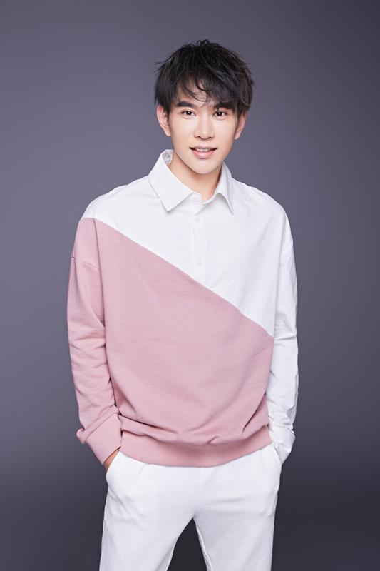 冯建宇化身腹黑killer 双面冷峻令人不寒而栗