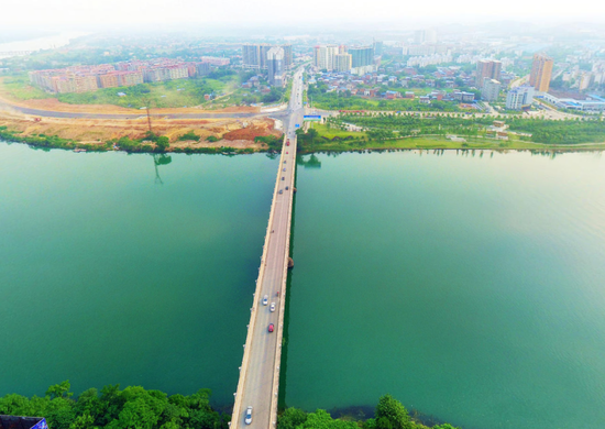 在市房产局发布的永州市冷水滩城区住宅均价统计表中,这一板块房价