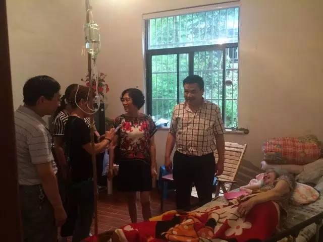 杭州畲族女子瘫痪9年 老同学帮忙撑起一个家