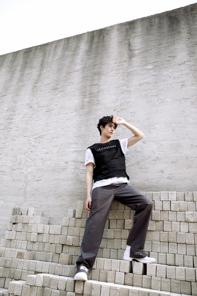 新晋"鲜"生黄俊捷时尚写真曝光 新造型酷劲十足