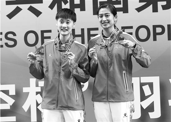 陈雨菲全运会女单摘金 教练正是曾经的一姐王琳