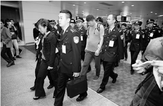 浙江警方赴菲抓获6名在逃境外经济犯罪嫌疑人