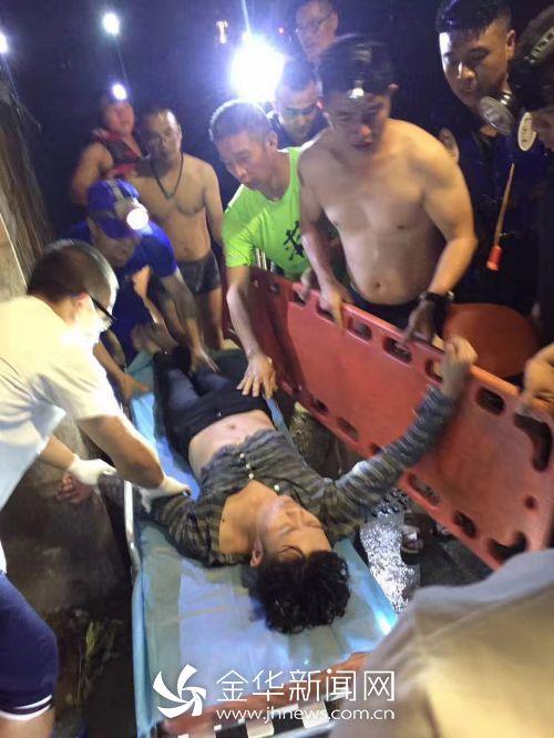 救援队在永康江中救起一外籍友人 因与老婆吵架