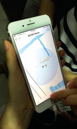 杭州姑娘丢失的手机成功定位 在网约车司机床头