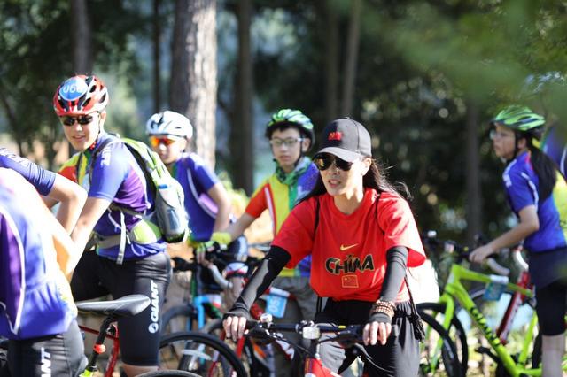 600名青少年齐聚千岛湖 挑战80公里绿道骑行 