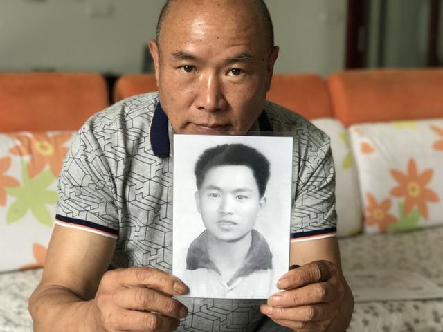 男子57年前被遗弃在宁波南站 如今希望找到亲人