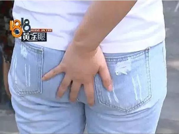 杭州一姑娘在超市买水果 感觉臀上多了只手