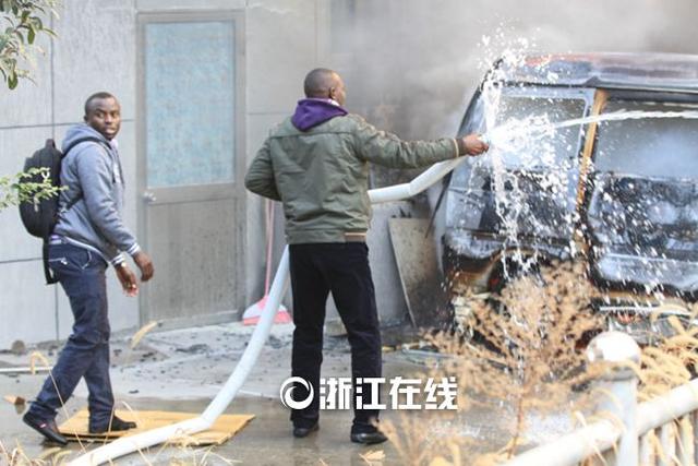 义乌英勇救火老外找到啦!其中一个已在华7年