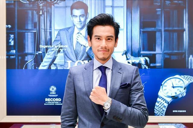 彭于晏亲临杭州浪琴专柜诠释"开创者系列"优雅态度