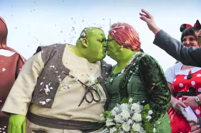 细数世界各地惊世骇俗的奇葩婚礼 看完给跪了